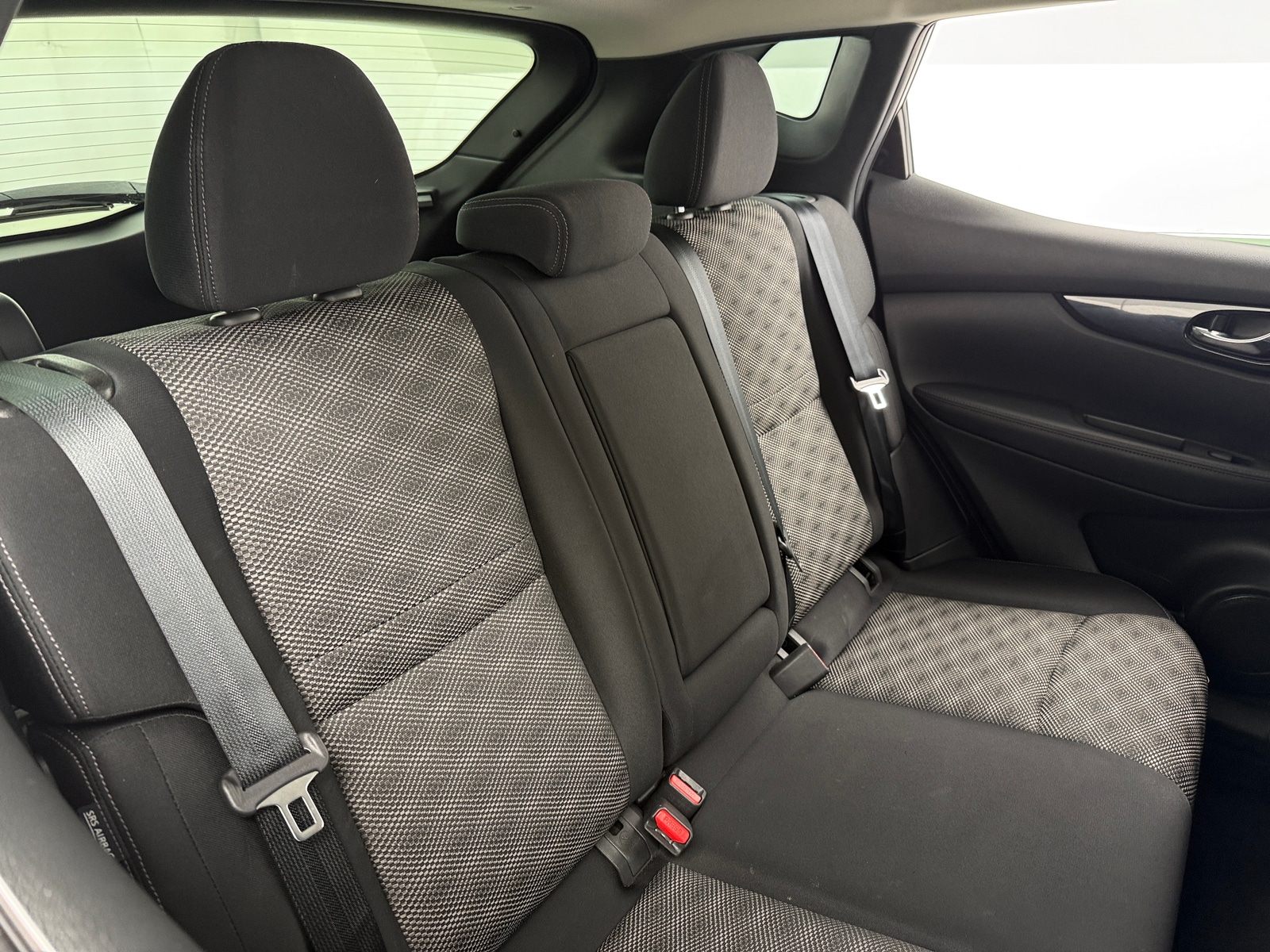 Thumbnail: 2020 Nissan Rogue Sport - 6