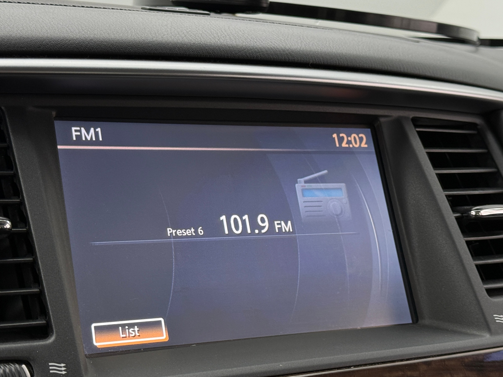 Thumbnail: 2017 Nissan Armada - 3