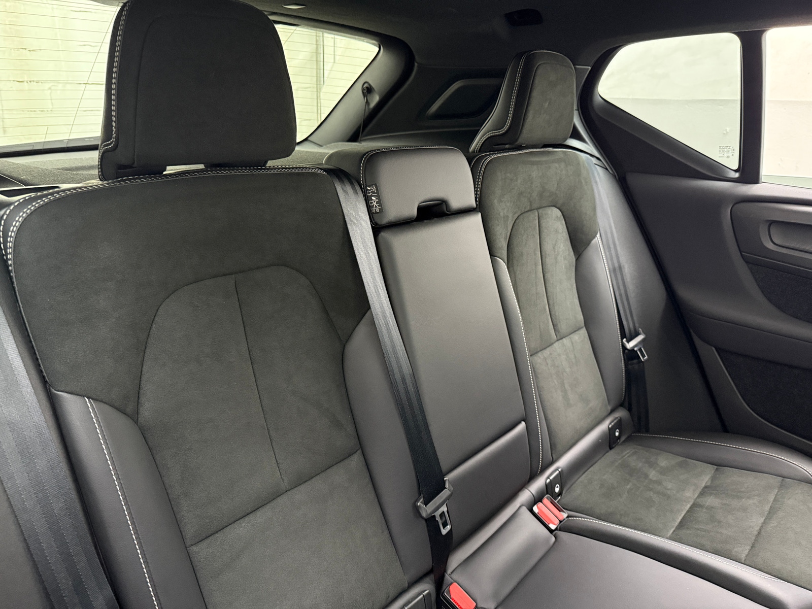 Thumbnail: 2021 Volvo XC40 - 5