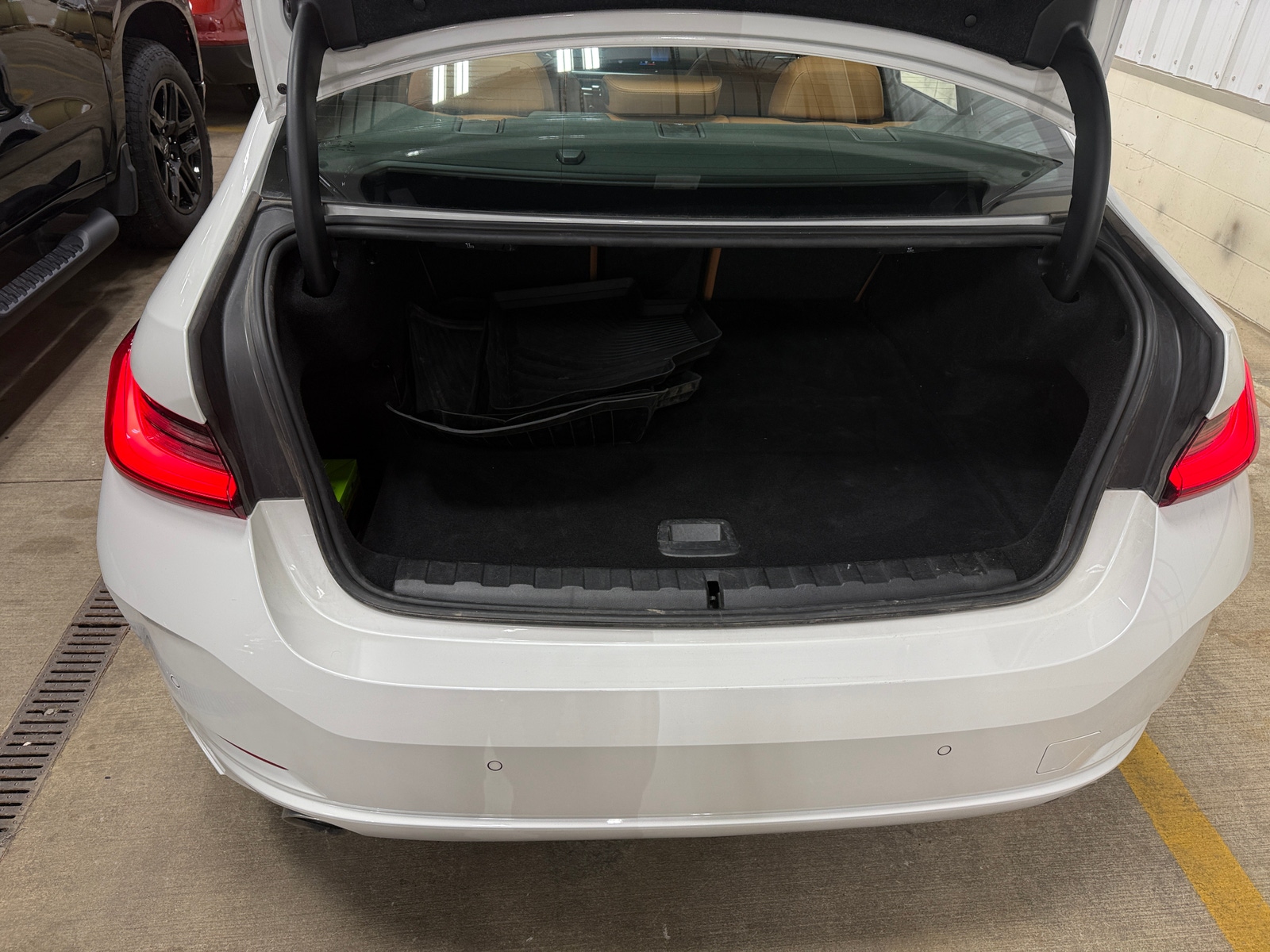 Thumbnail: 2023 BMW 3 Series - 6