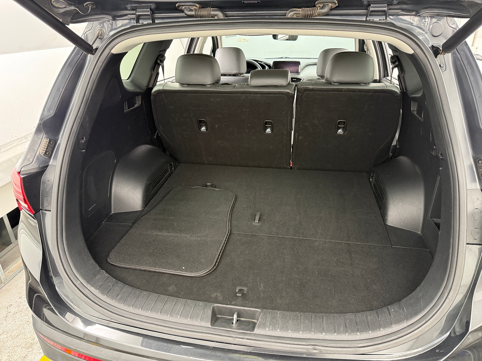 Thumbnail: 2023 Hyundai Santa Fe - 7