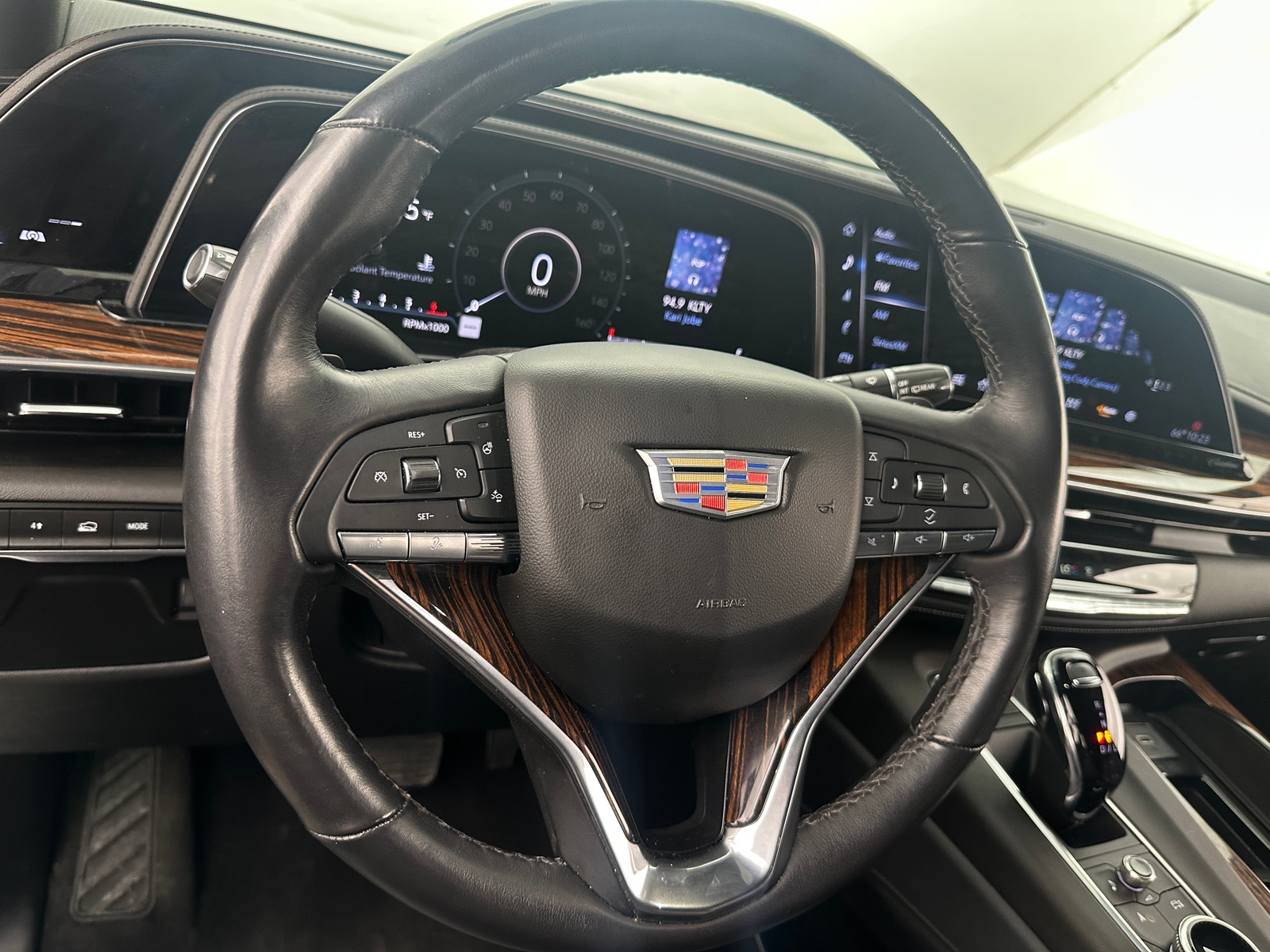 Thumbnail: 2022 Cadillac Escalade - 4