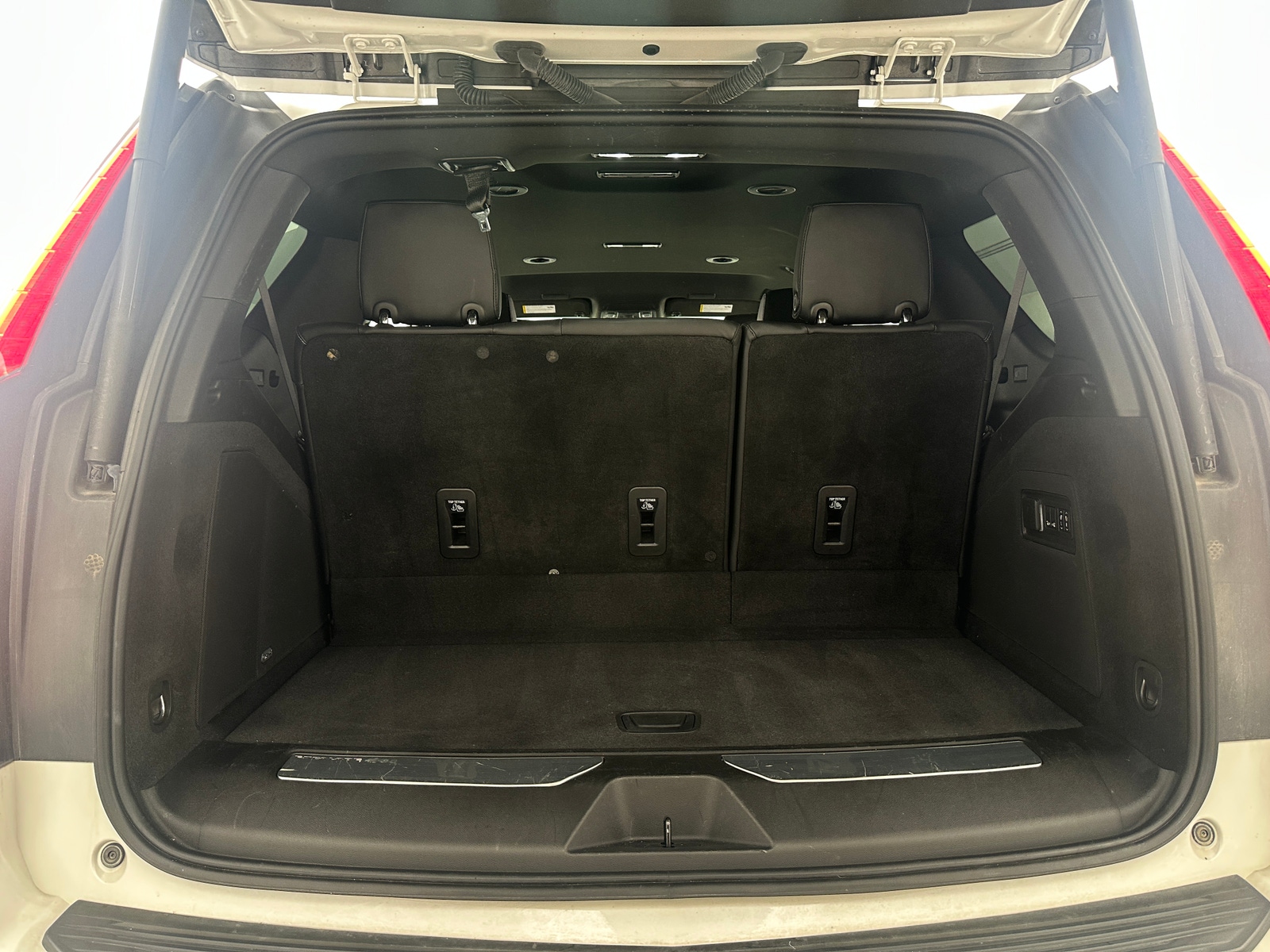 Thumbnail: 2022 Cadillac Escalade - 6