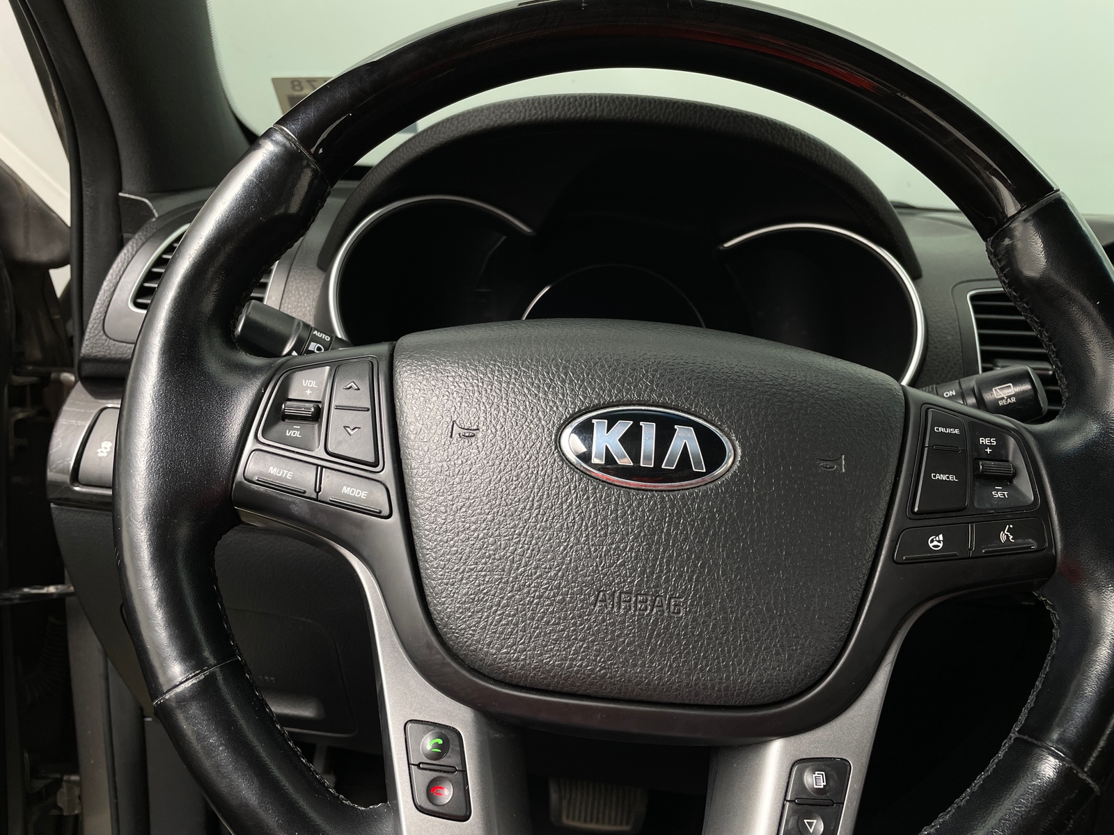 Thumbnail: 2014 Kia Sorento - 4
