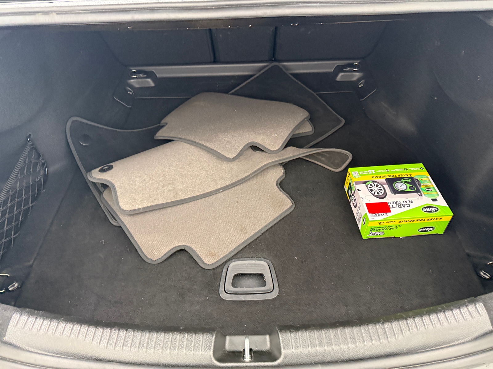 Thumbnail: 2024 Mercedes-Benz C-Class - 6