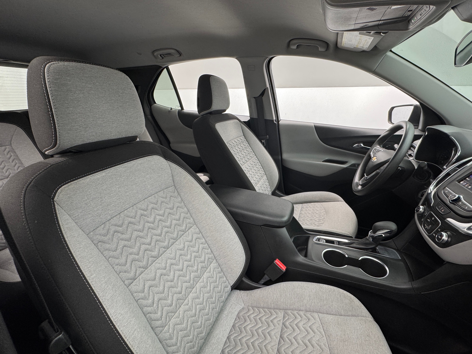 Thumbnail: 2022 Chevrolet Equinox - 2