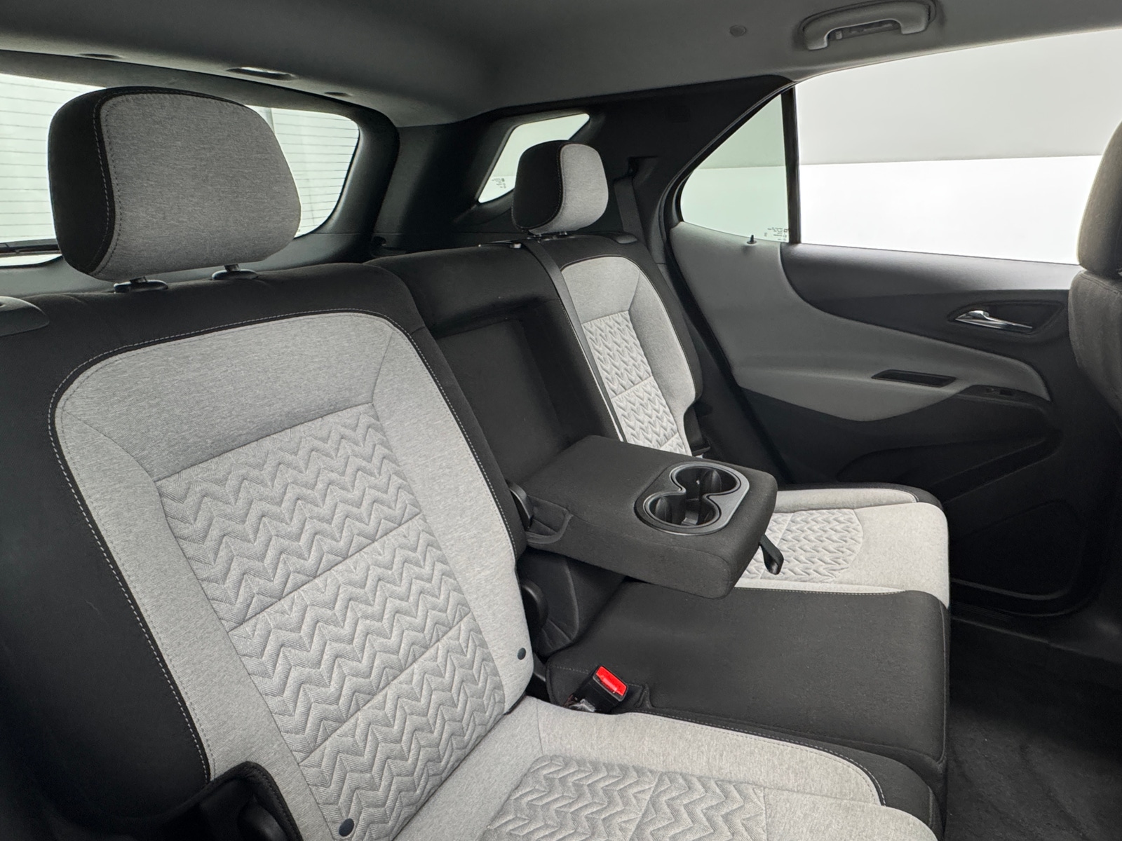 Thumbnail: 2022 Chevrolet Equinox - 6