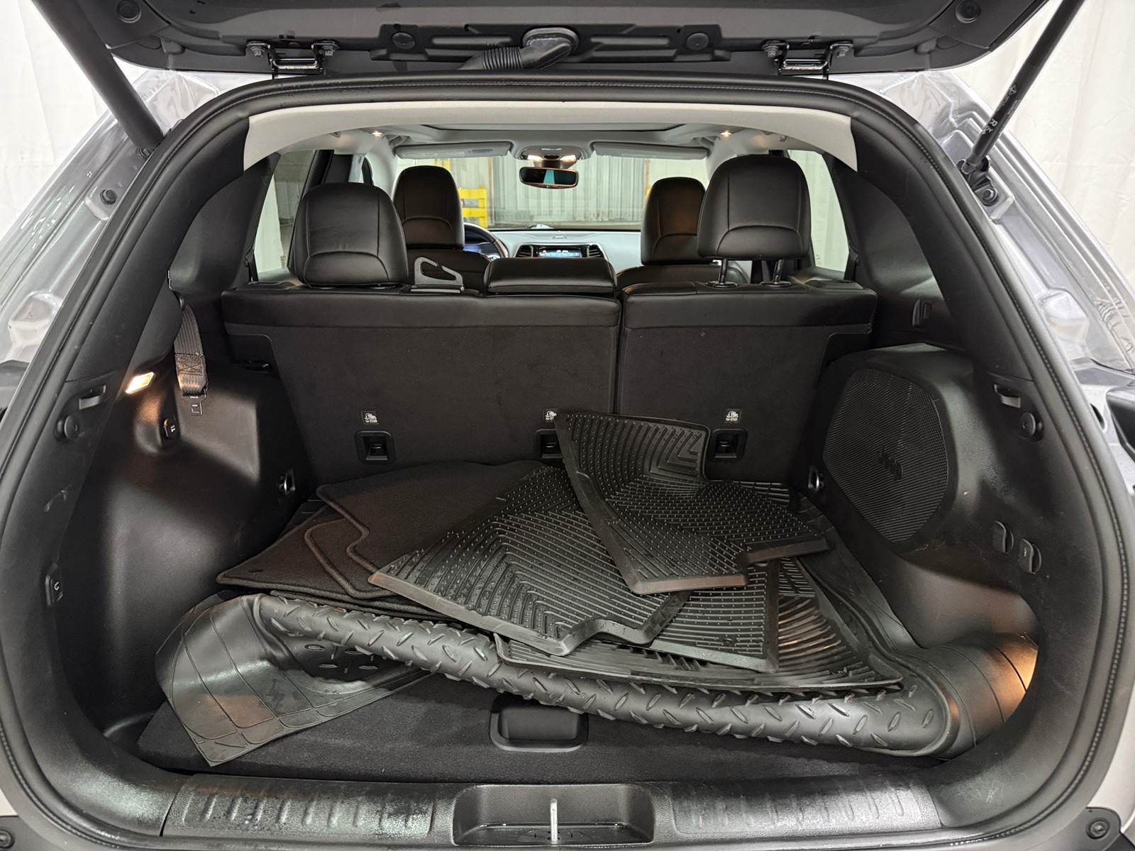 Thumbnail: 2021 Jeep Cherokee - 6