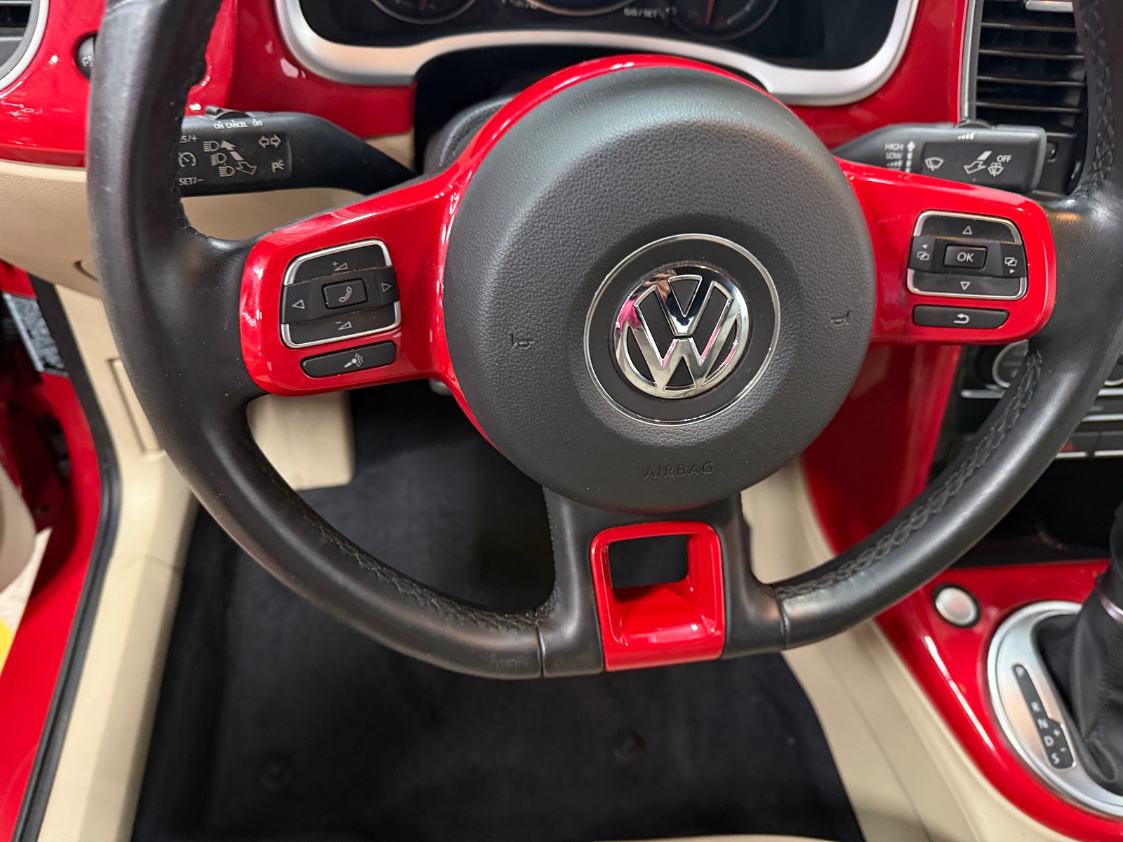 Thumbnail: 2019 Volkswagen Beetle - 4