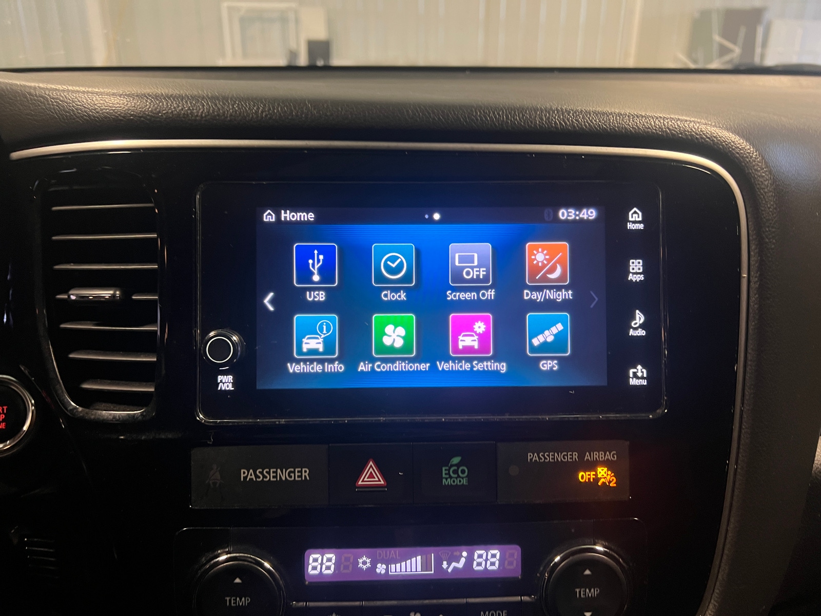 Thumbnail: 2018 Mitsubishi Outlander - 4