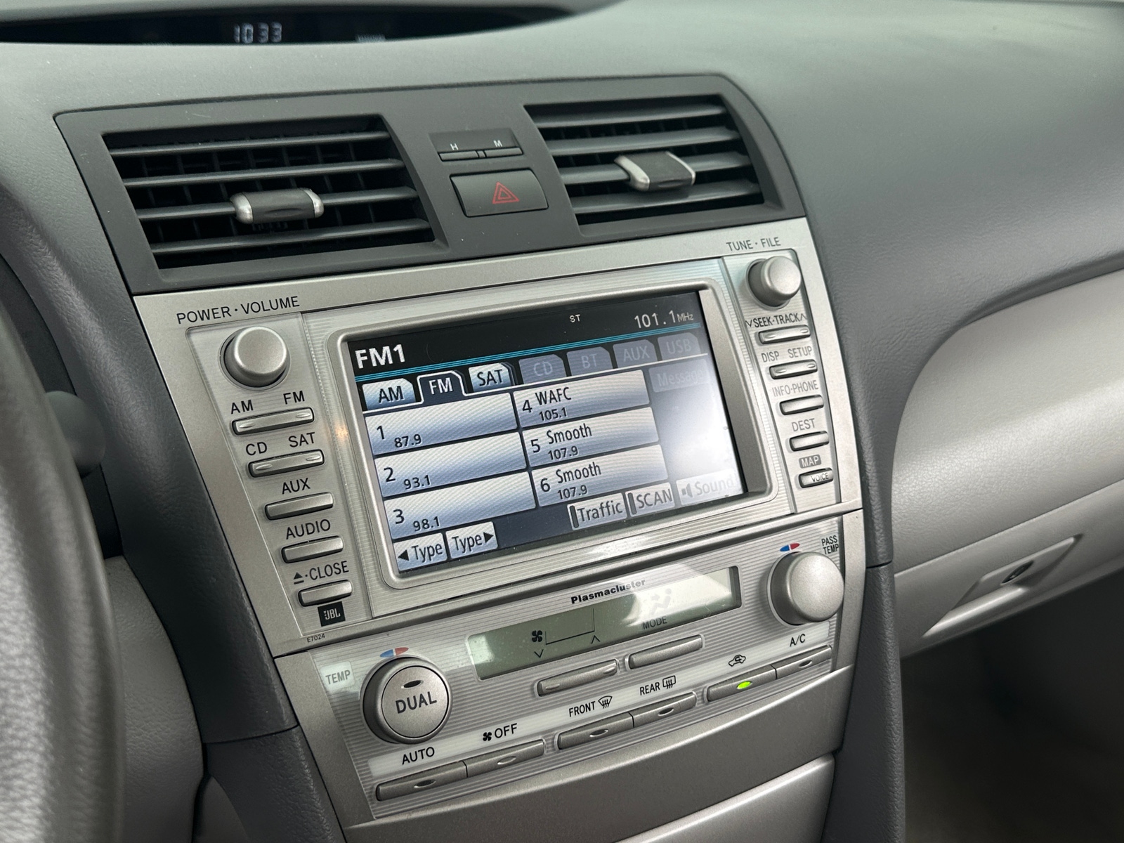 Thumbnail: 2011 Toyota Camry - 3