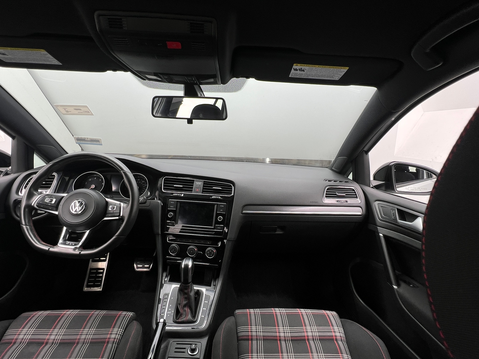 Thumbnail: 2020 Volkswagen Golf - 3