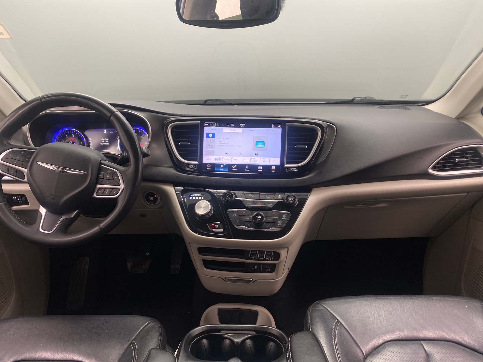 Thumbnail: 2022 Chrysler Pacifica - 2