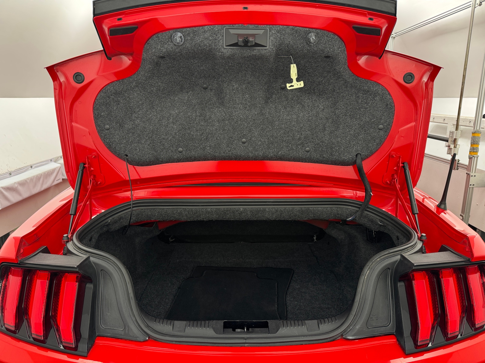 Thumbnail: 2019 Ford Mustang - 7