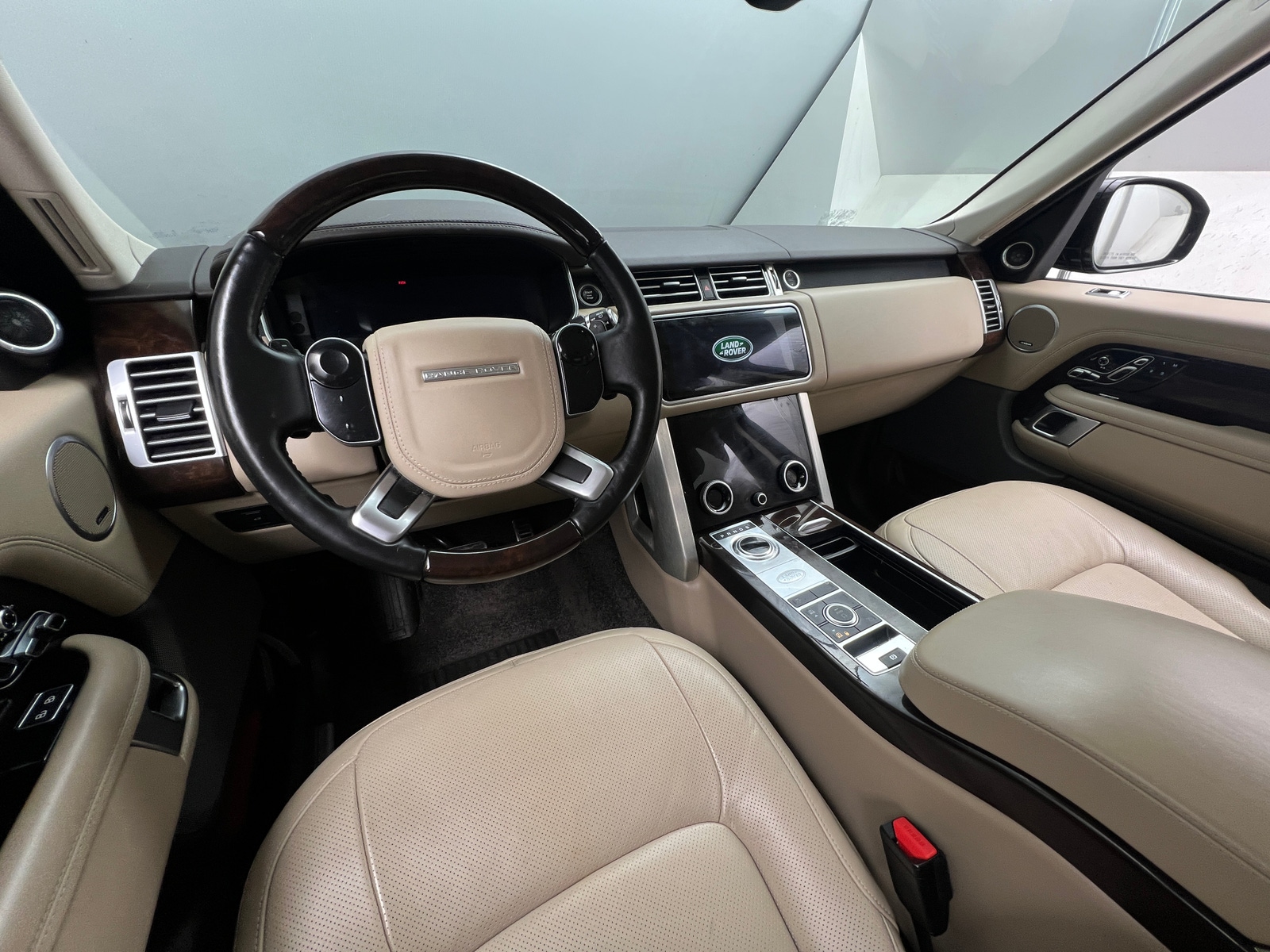 Thumbnail: 2021 Land Rover Range Rover - 2