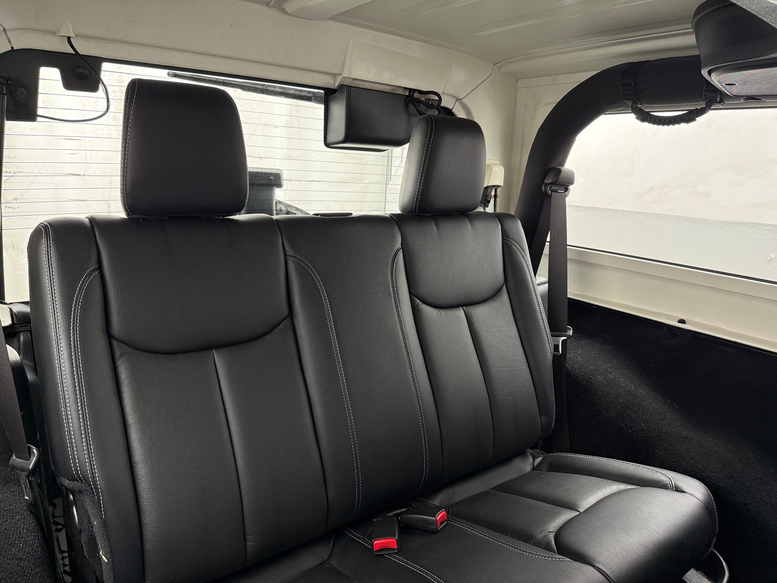 Thumbnail: 2016 Jeep Wrangler - 5