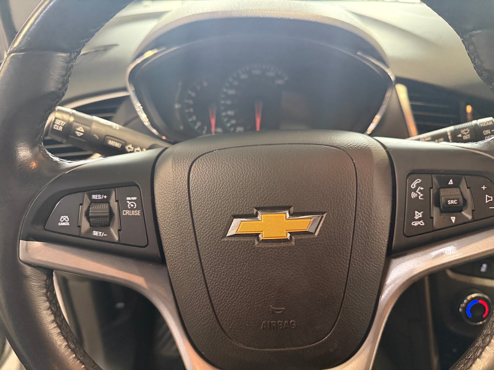 Thumbnail: 2018 Chevrolet Trax - 5