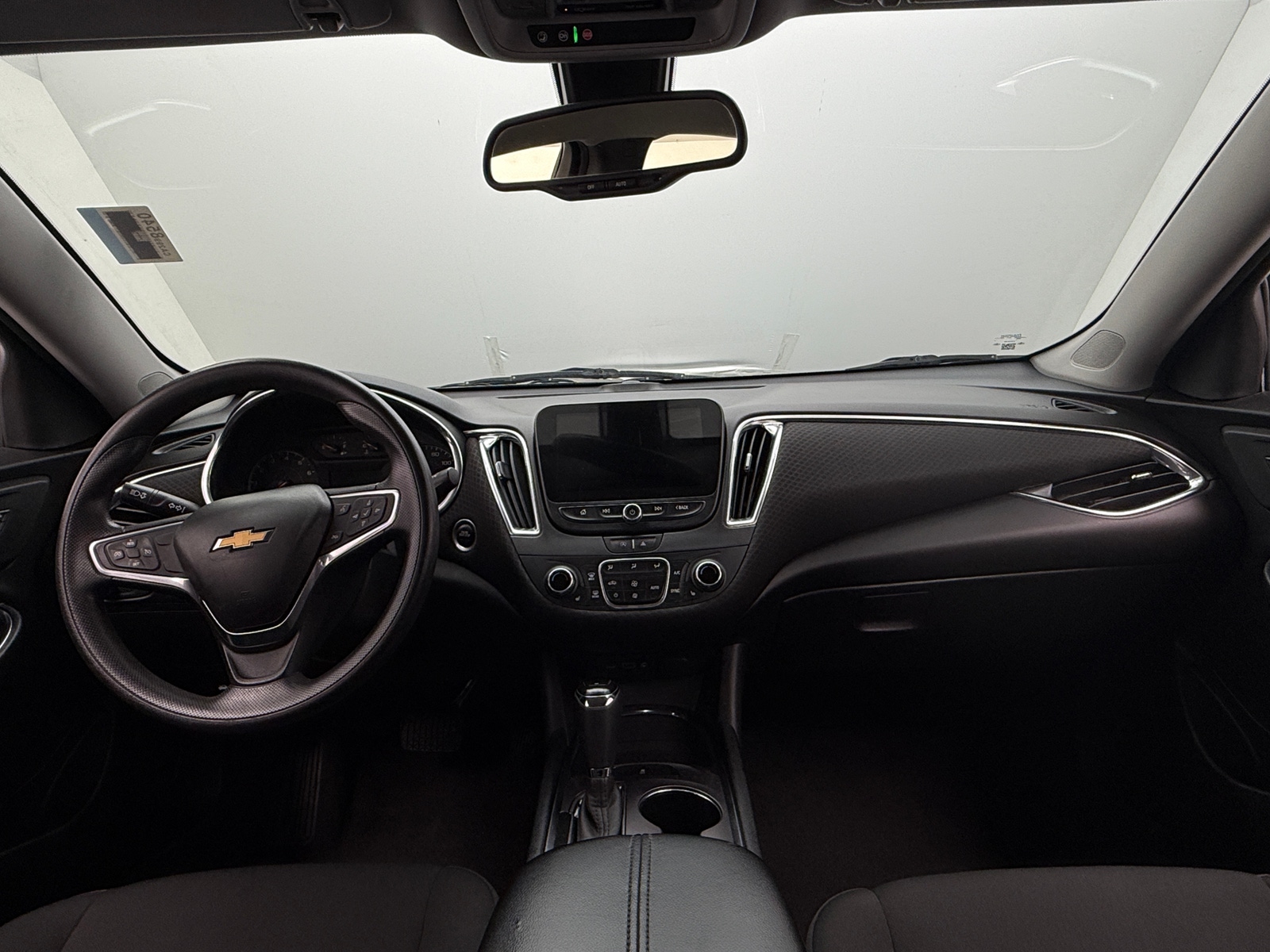 Thumbnail: 2020 Chevrolet Malibu - 3