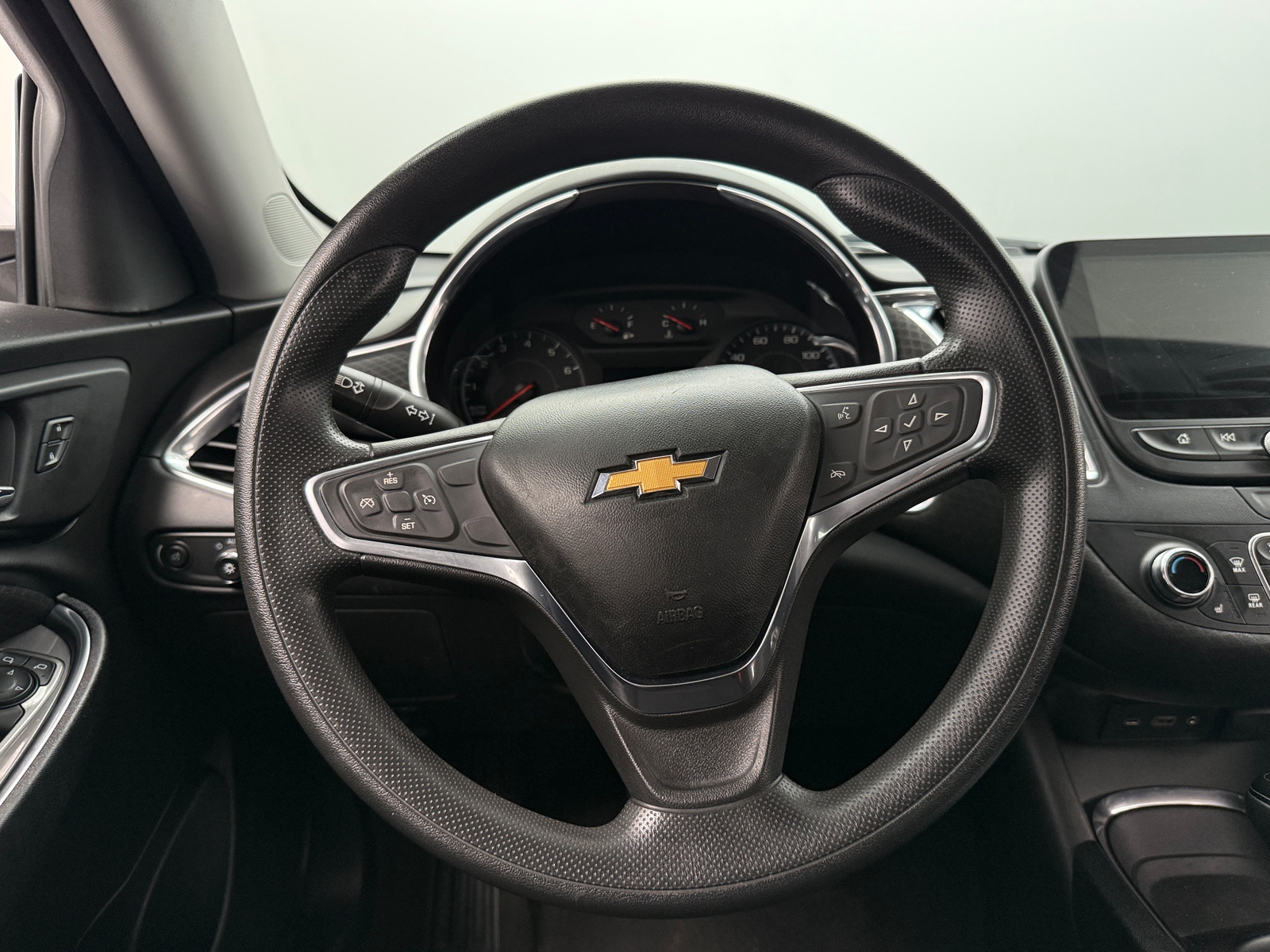 Thumbnail: 2020 Chevrolet Malibu - 5