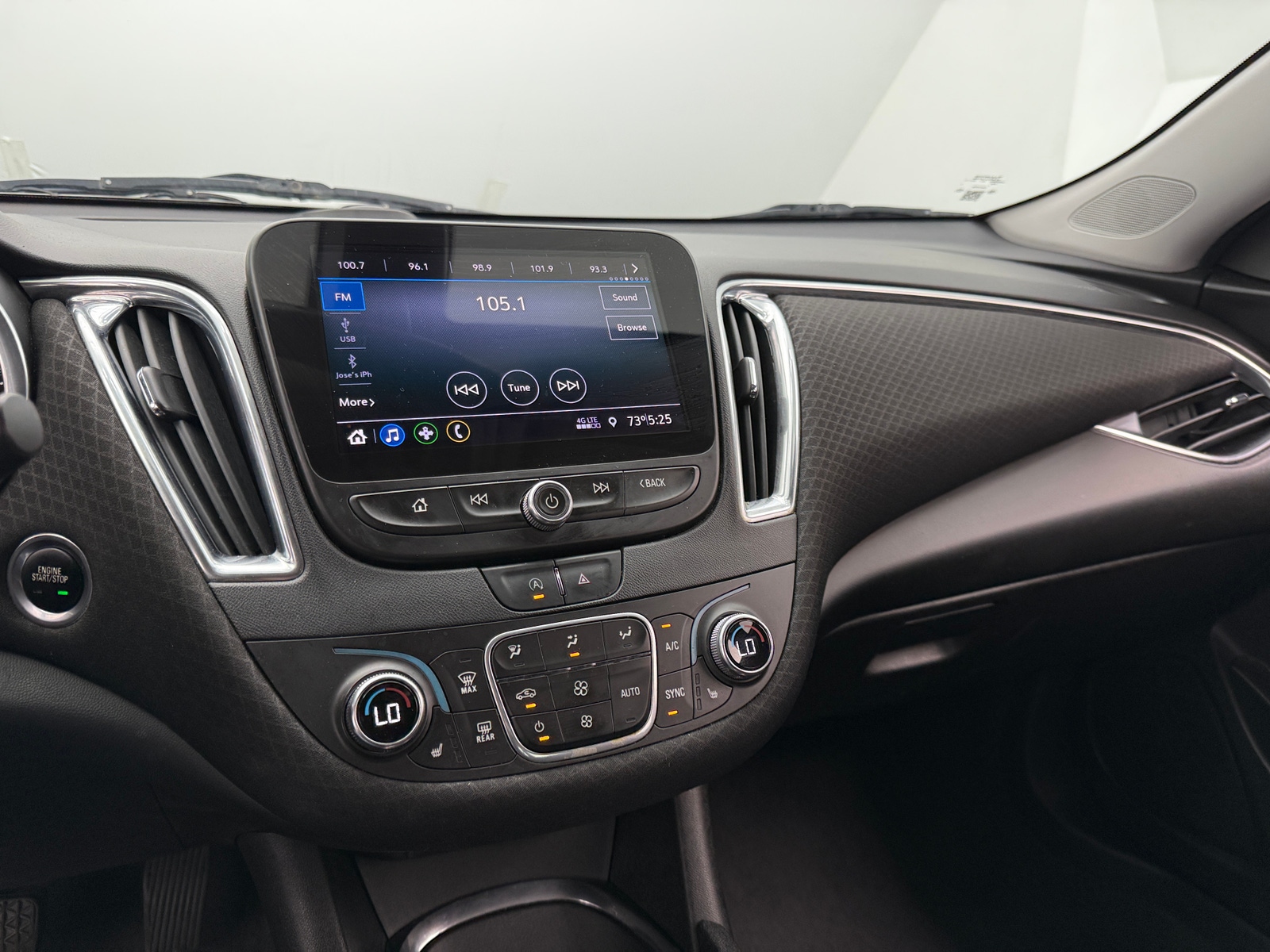 Thumbnail: 2020 Chevrolet Malibu - 4