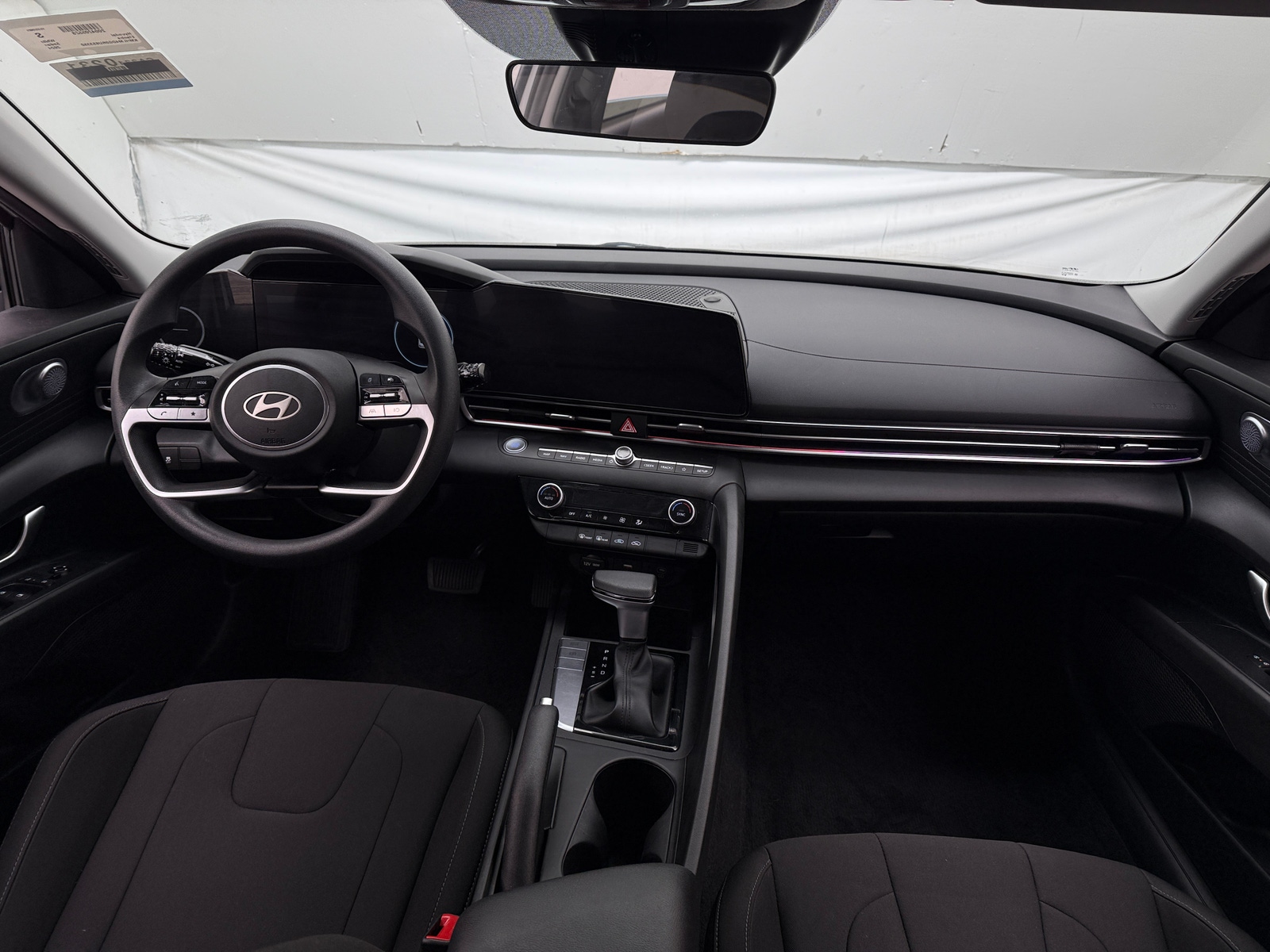 Thumbnail: 2024 Hyundai Elantra - 3