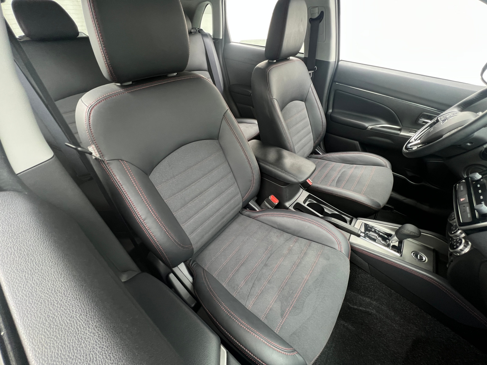 Thumbnail: 2022 Mitsubishi Outlander Sport - 2