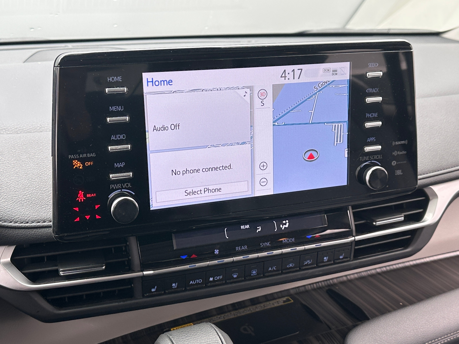 Thumbnail: 2024 Toyota Sienna - 3