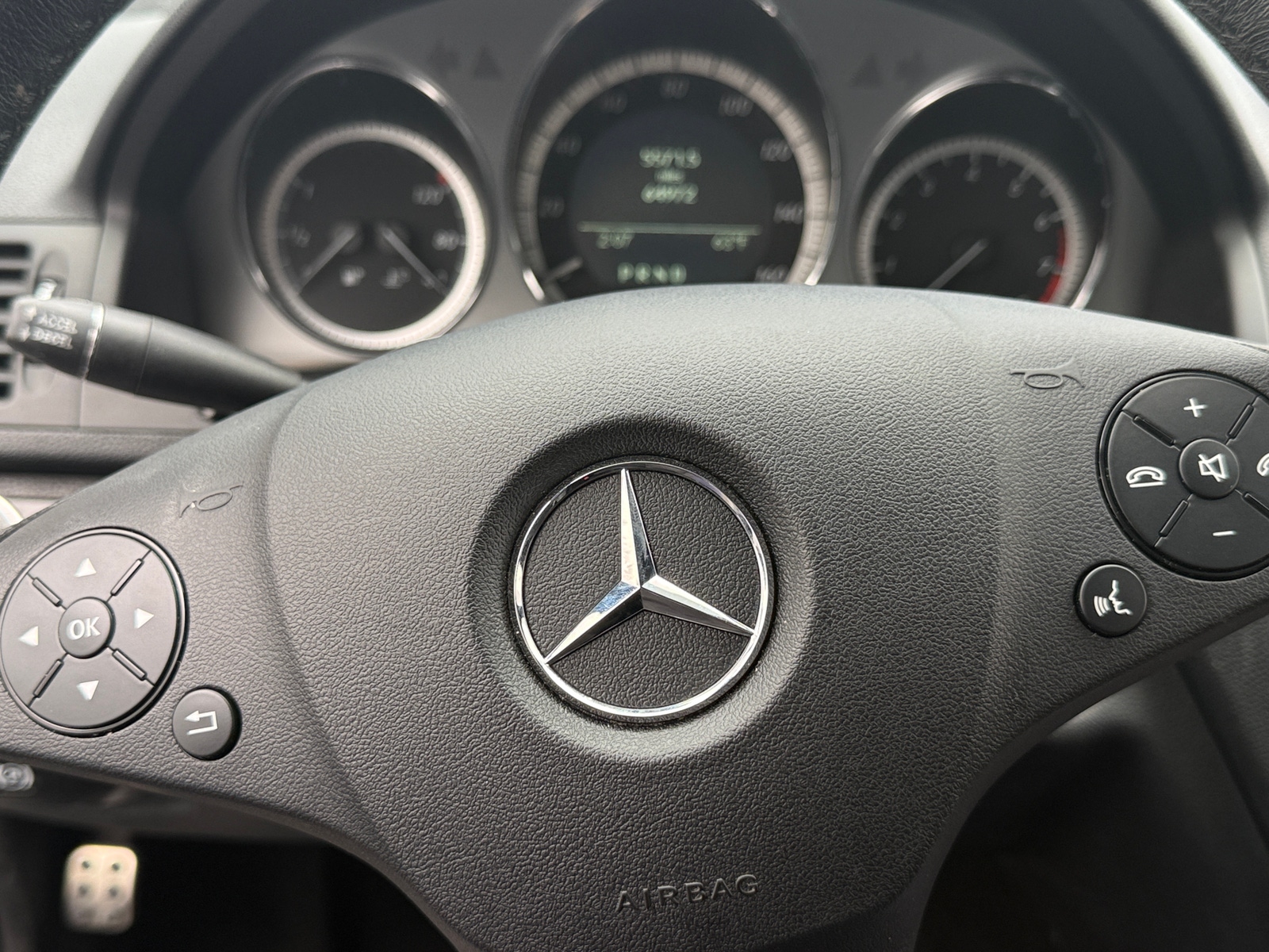 Thumbnail: 2010 Mercedes-Benz C-Class - 4