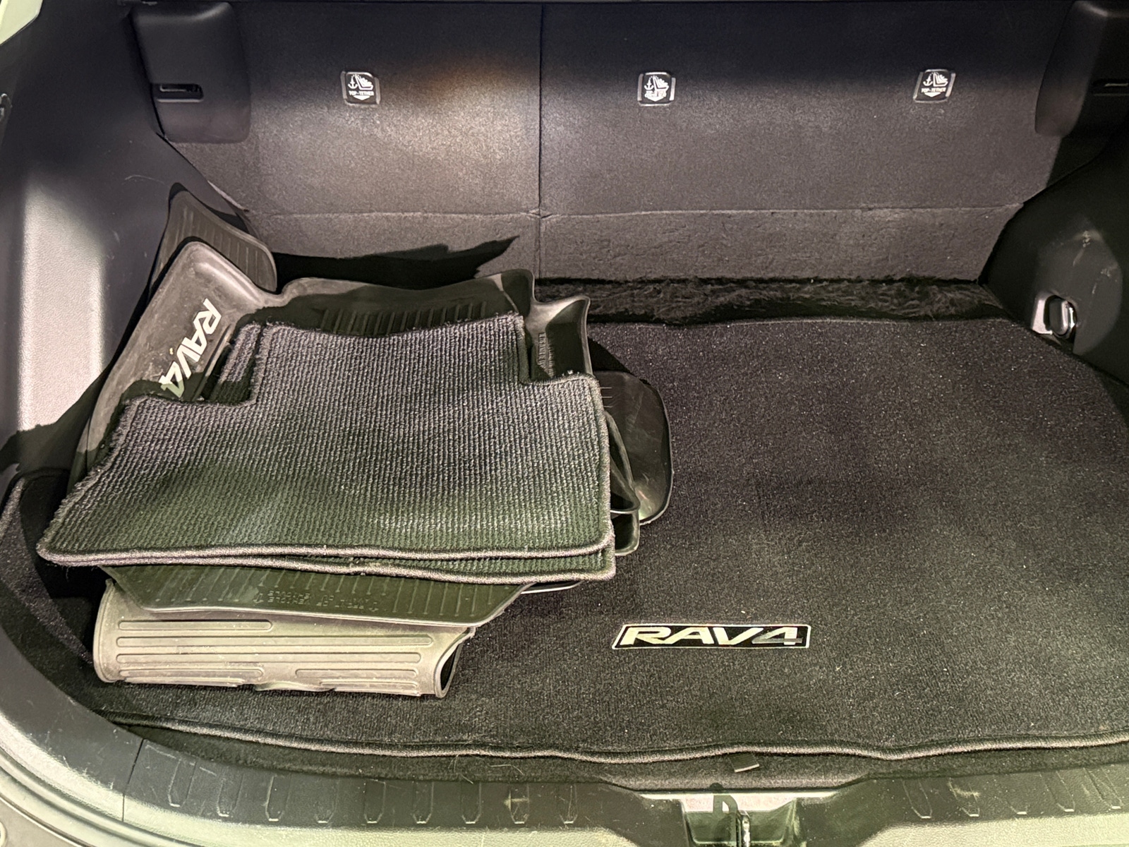 Thumbnail: 2019 Toyota RAV4 - 6