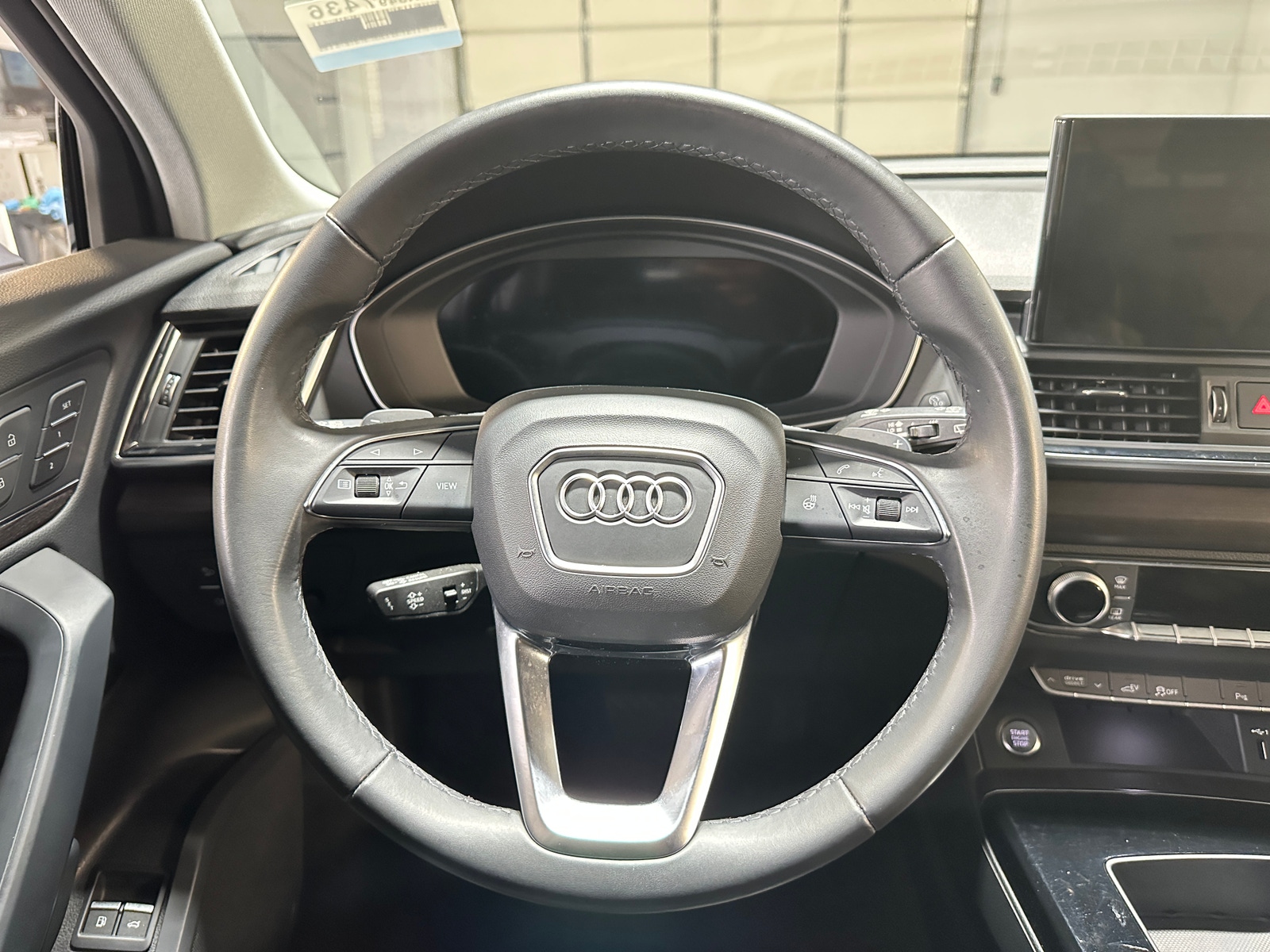 Thumbnail: 2023 Audi Q5 - 4