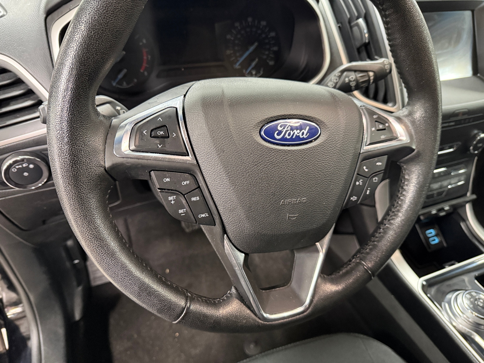 Thumbnail: 2019 Ford Edge - 5