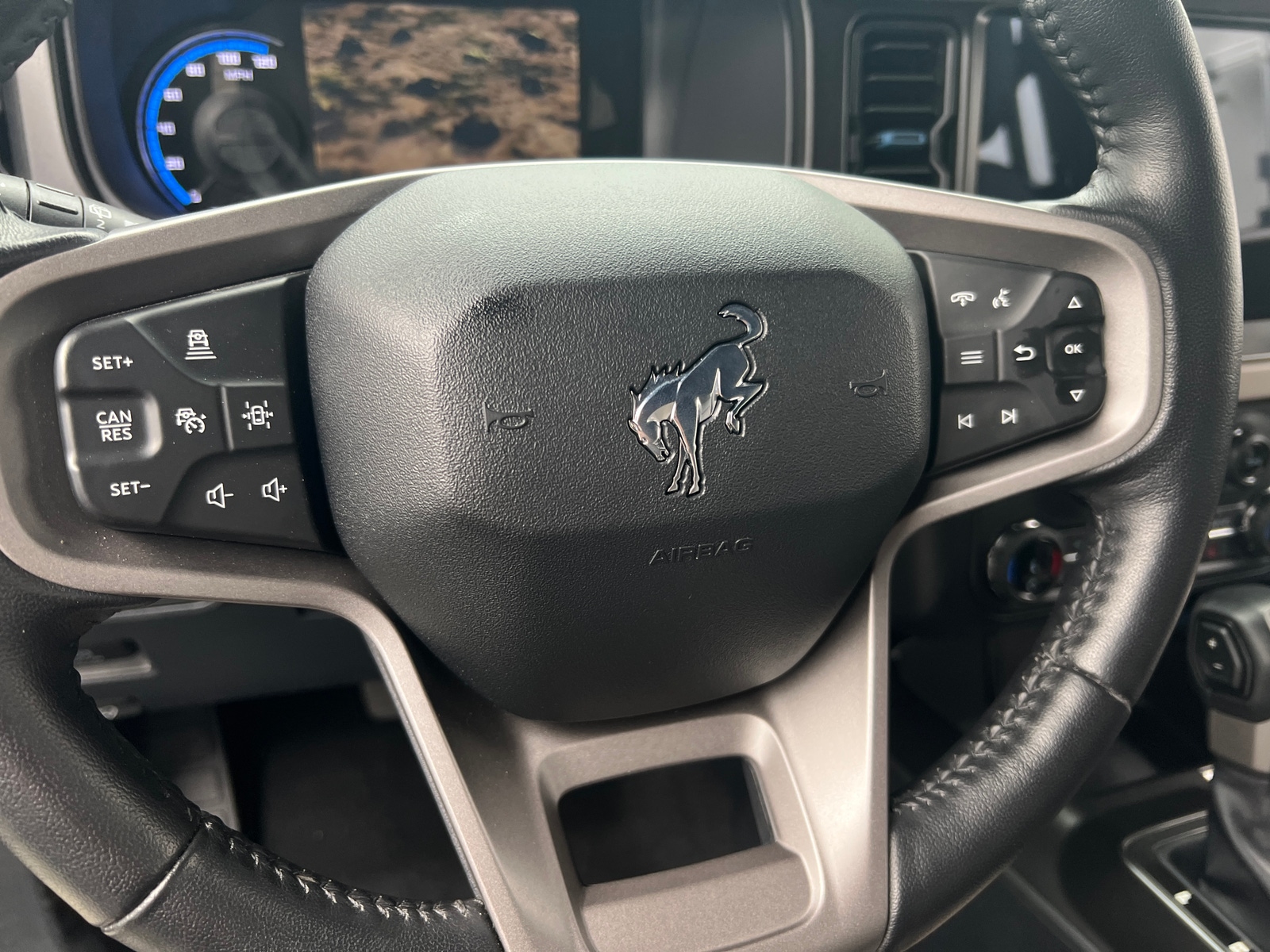 Thumbnail: 2022 Ford Bronco - 4