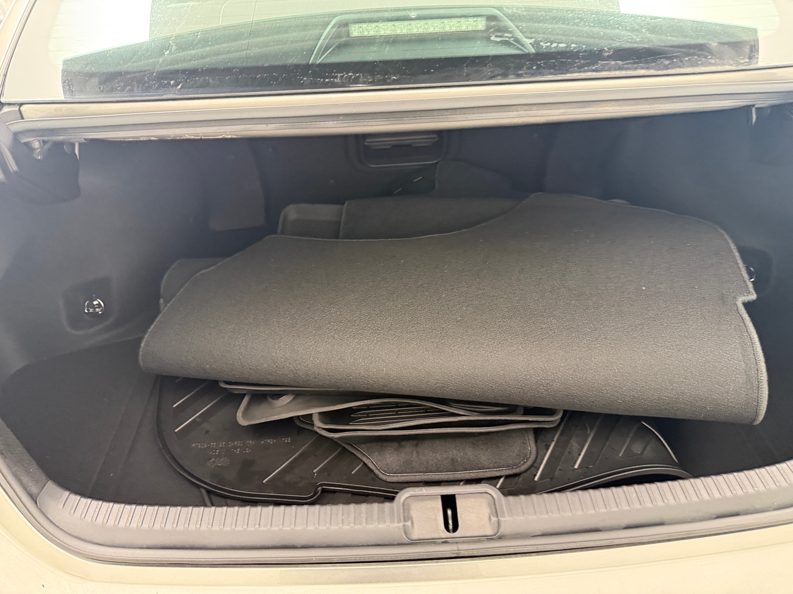 Thumbnail: 2020 Lexus ES - 6