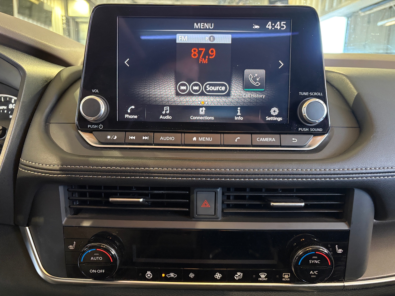 Thumbnail: 2023 Nissan Rogue - 4