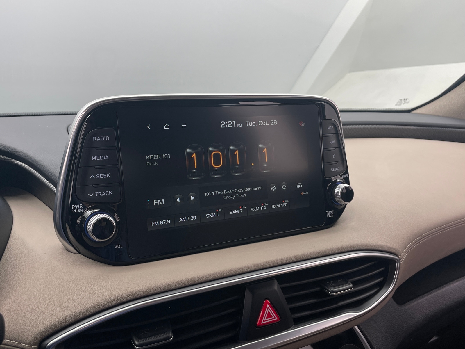 Thumbnail: 2019 Hyundai Santa Fe - 3