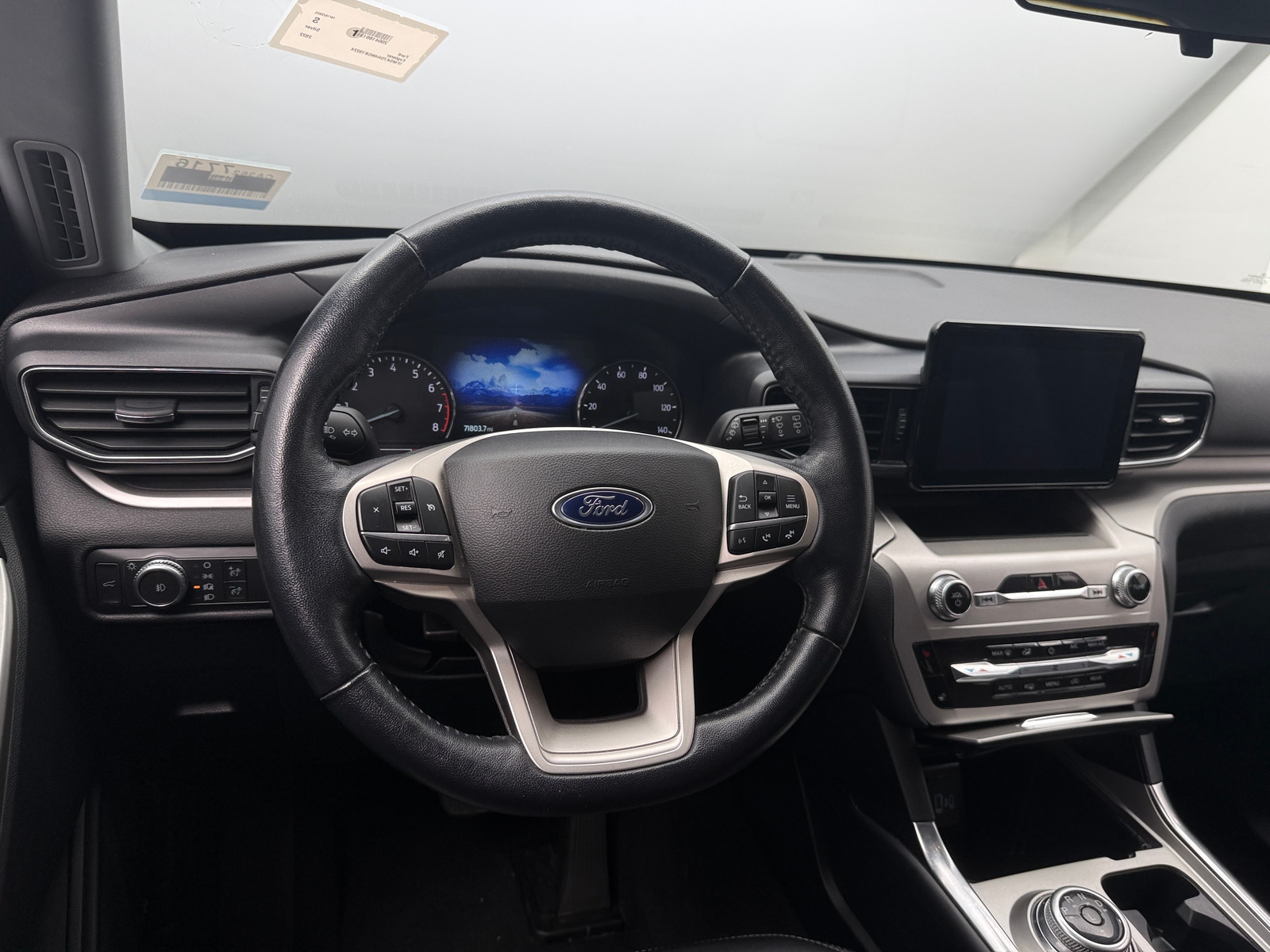 Thumbnail: 2022 Ford Explorer - 5