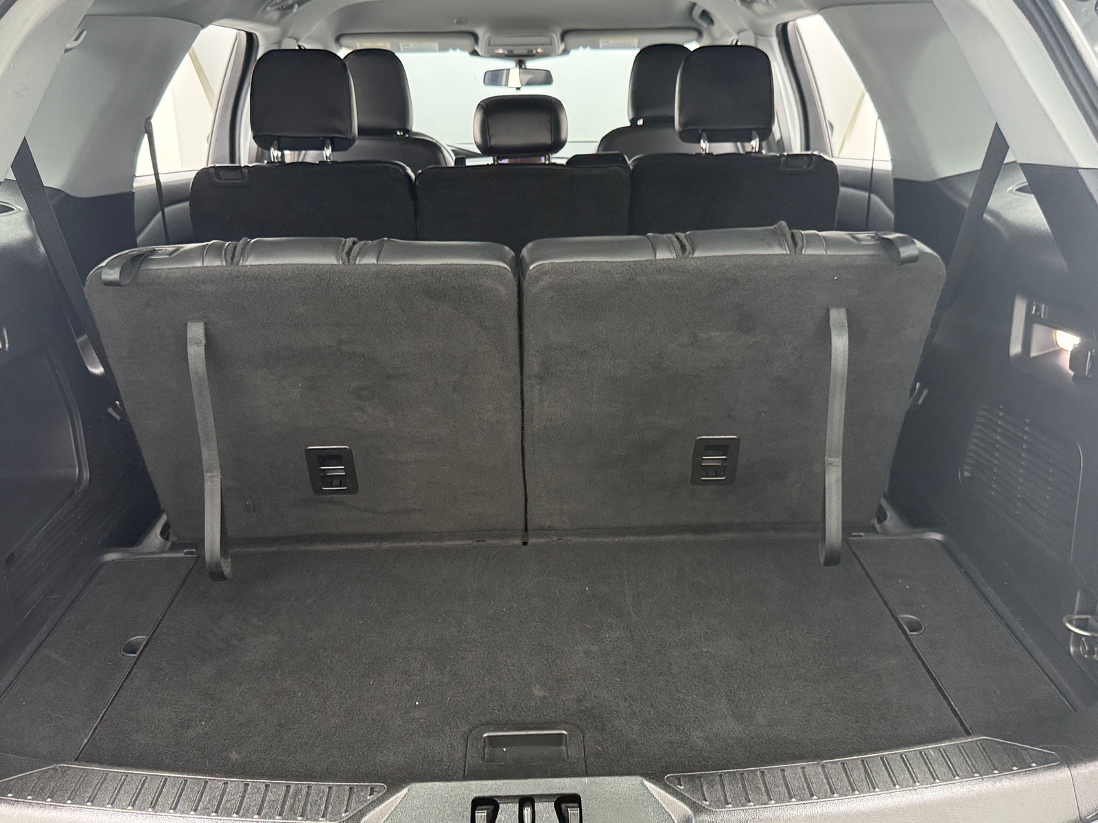 Thumbnail: 2022 Ford Explorer - 7