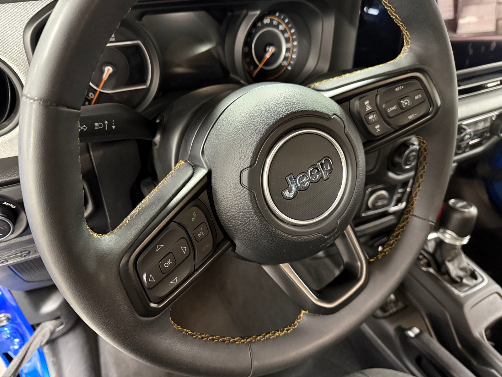 Thumbnail: 2024 Jeep Gladiator - 5