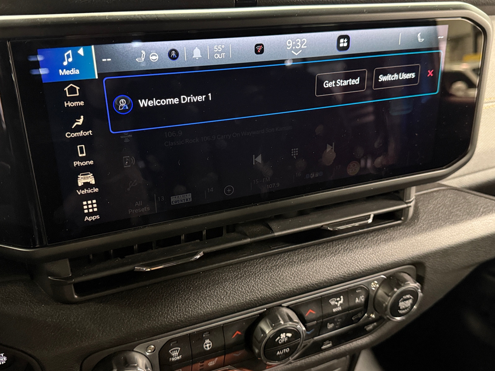 Thumbnail: 2024 Jeep Gladiator - 4