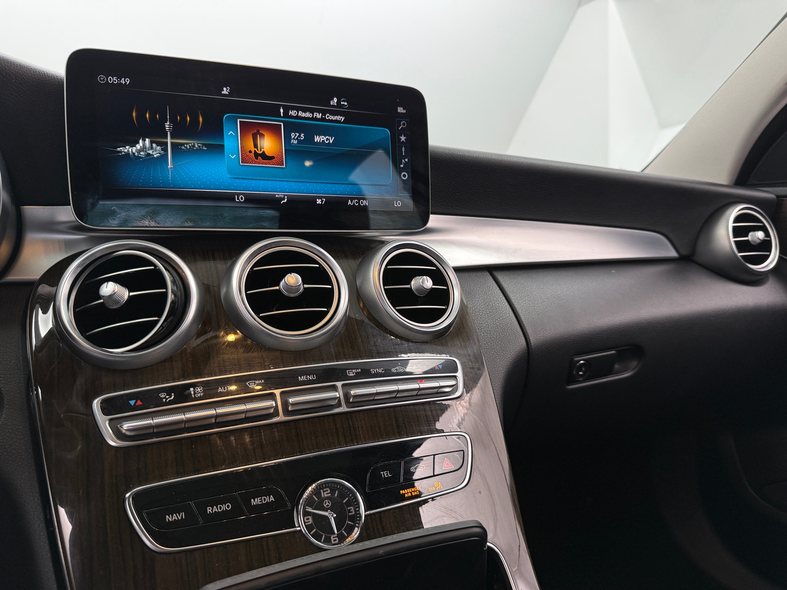 Thumbnail: 2020 Mercedes-Benz C-Class - 3