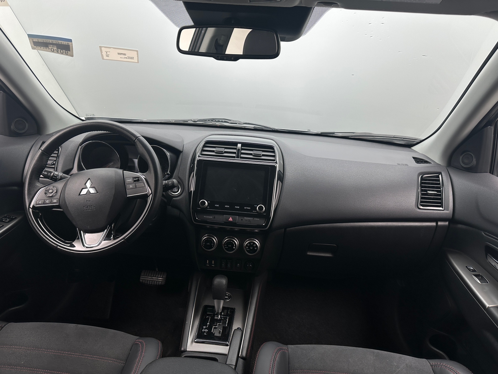 Thumbnail: 2023 Mitsubishi Outlander Sport - 2