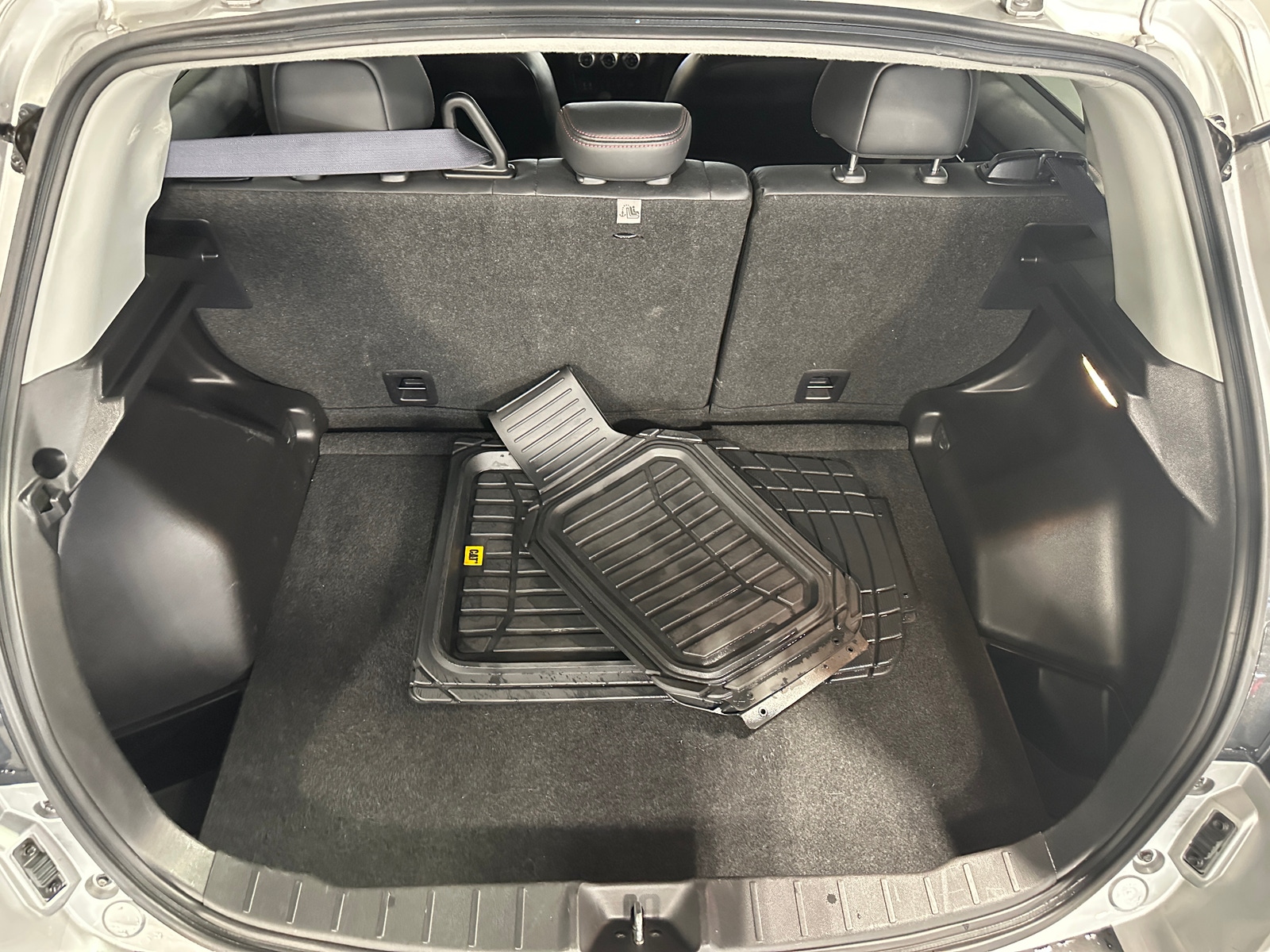 Thumbnail: 2023 Mitsubishi Outlander Sport - 6