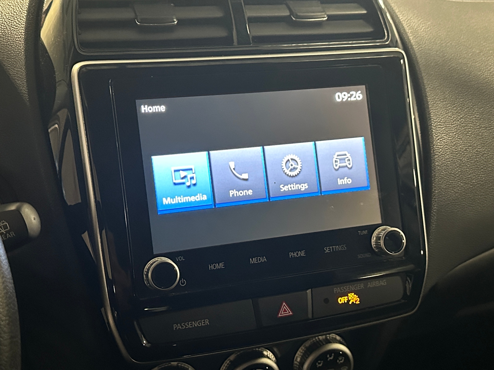 Thumbnail: 2023 Mitsubishi Outlander Sport - 3