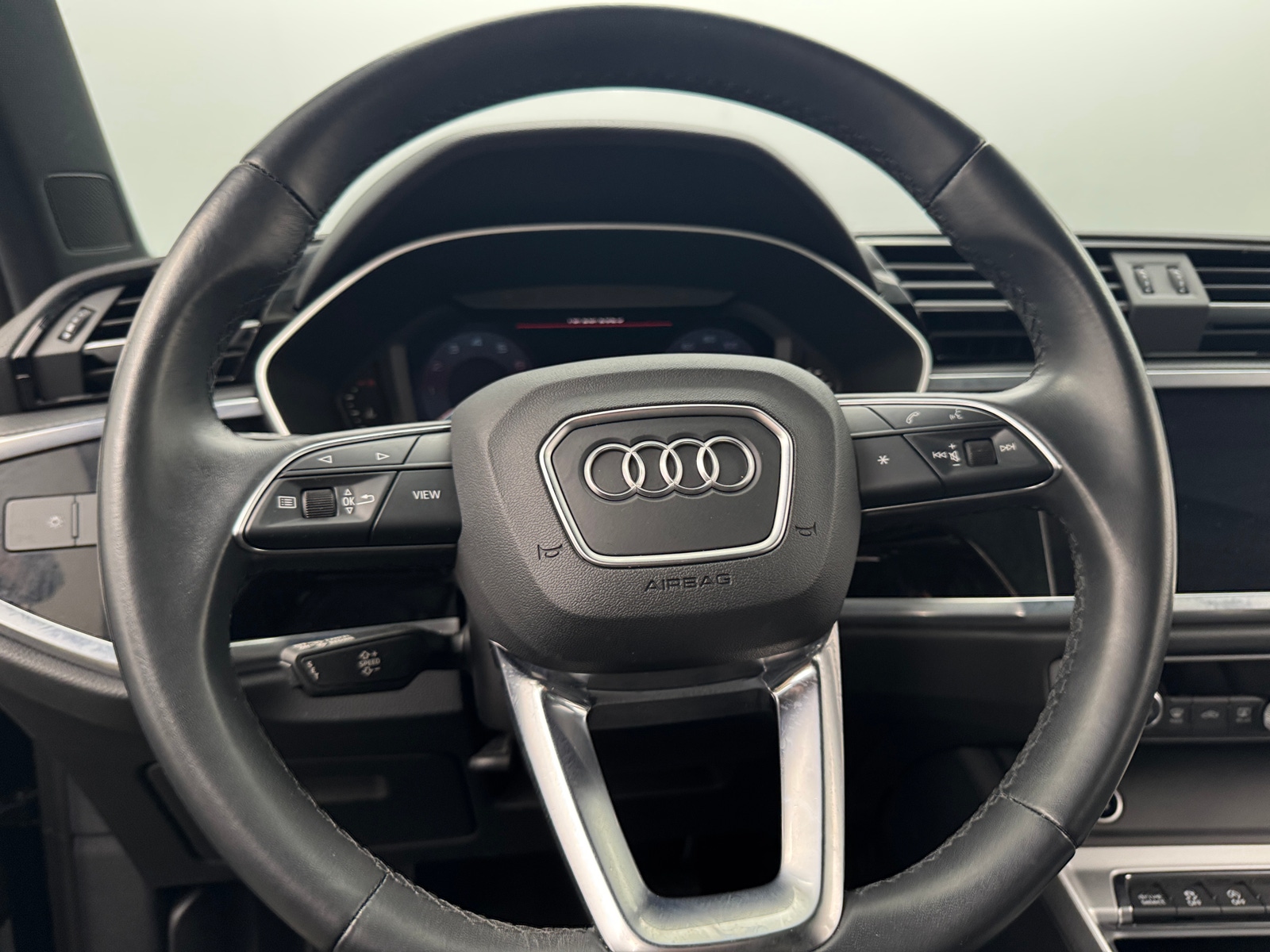 Thumbnail: 2021 Audi Q3 - 4