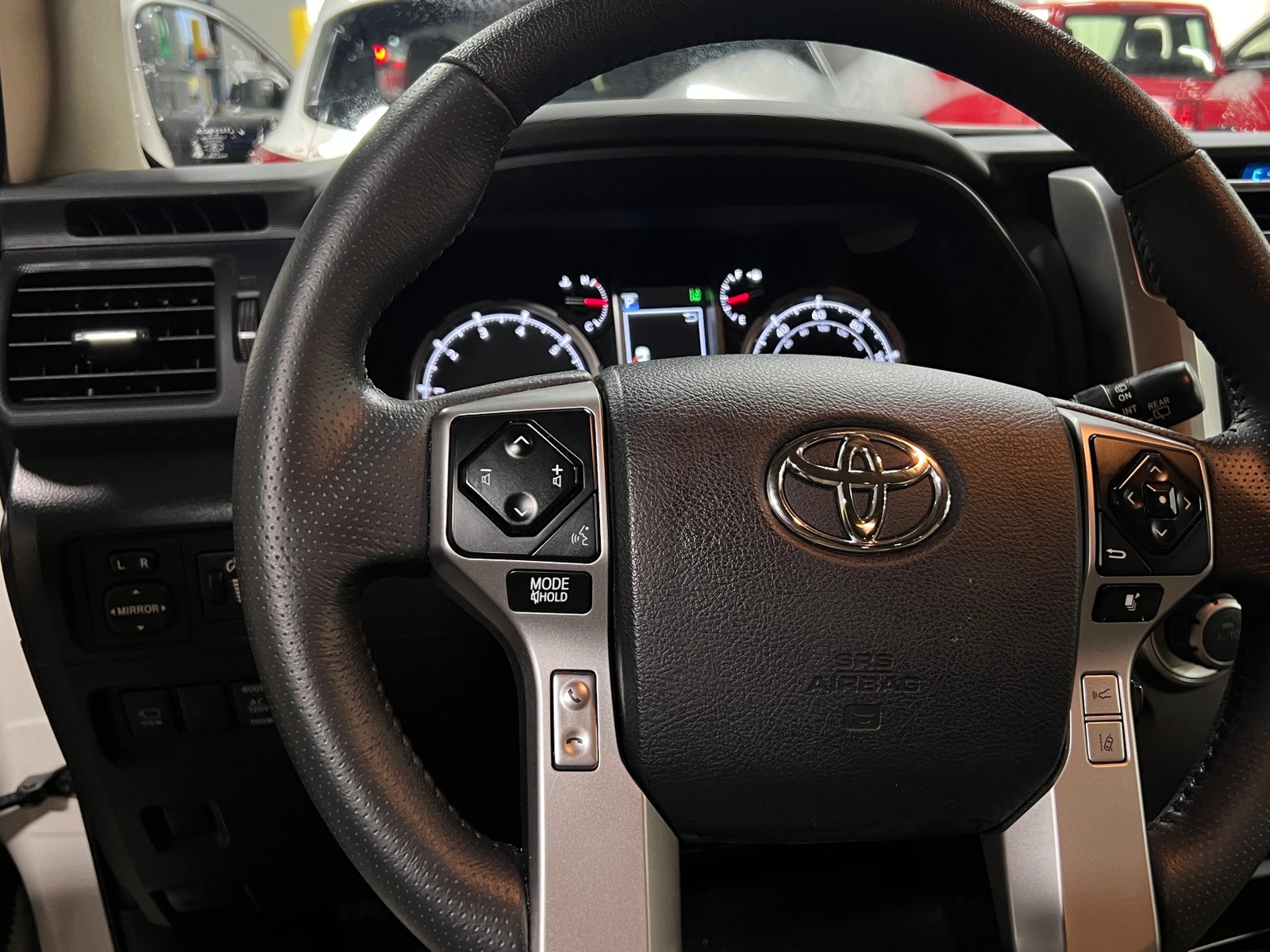 Thumbnail: 2022 Toyota 4Runner - 4