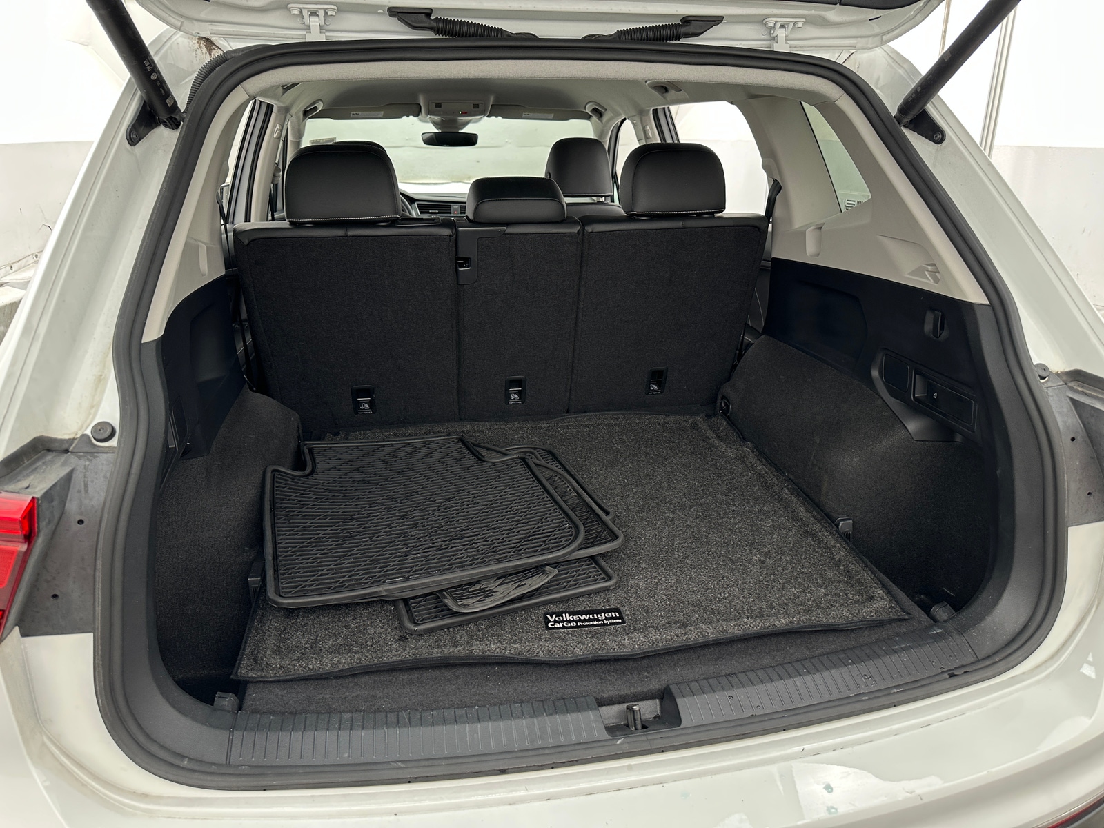 Thumbnail: 2024 Volkswagen Tiguan - 6