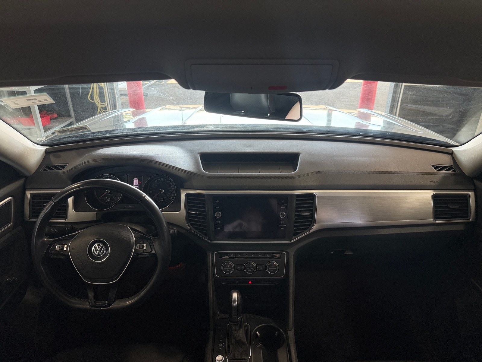 Thumbnail: 2019 Volkswagen Atlas - 2