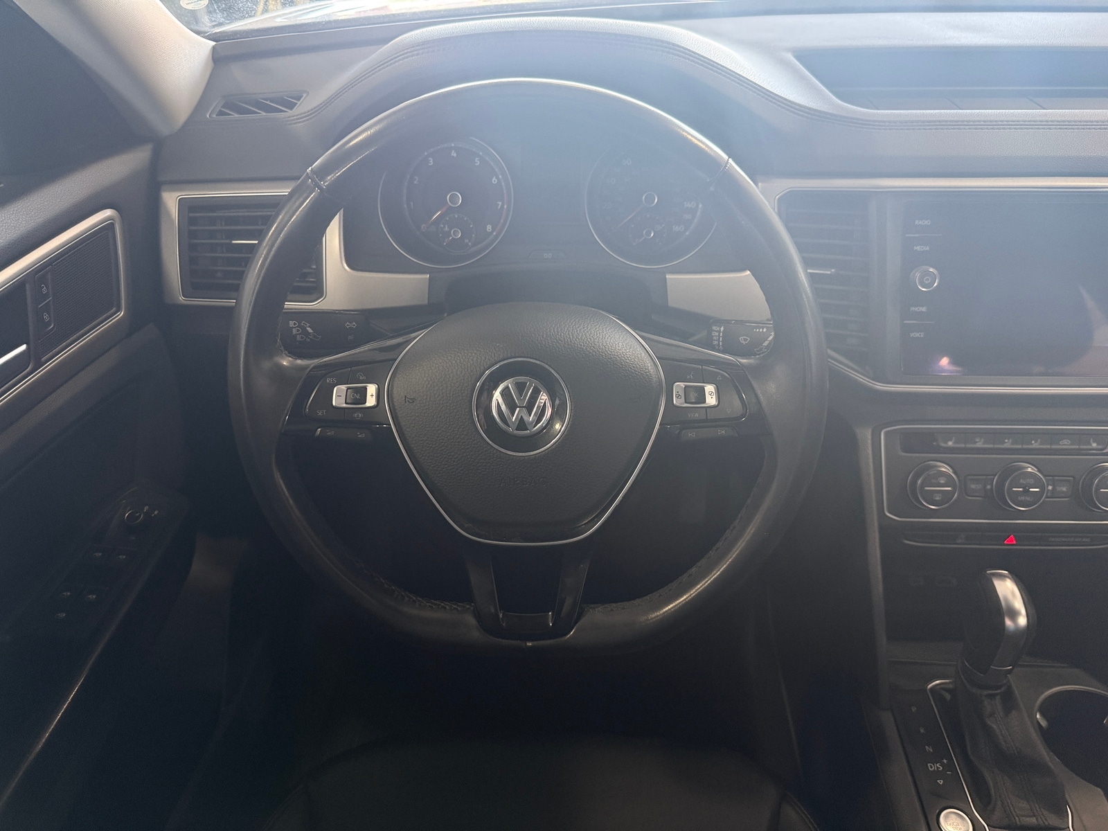 Thumbnail: 2019 Volkswagen Atlas - 4