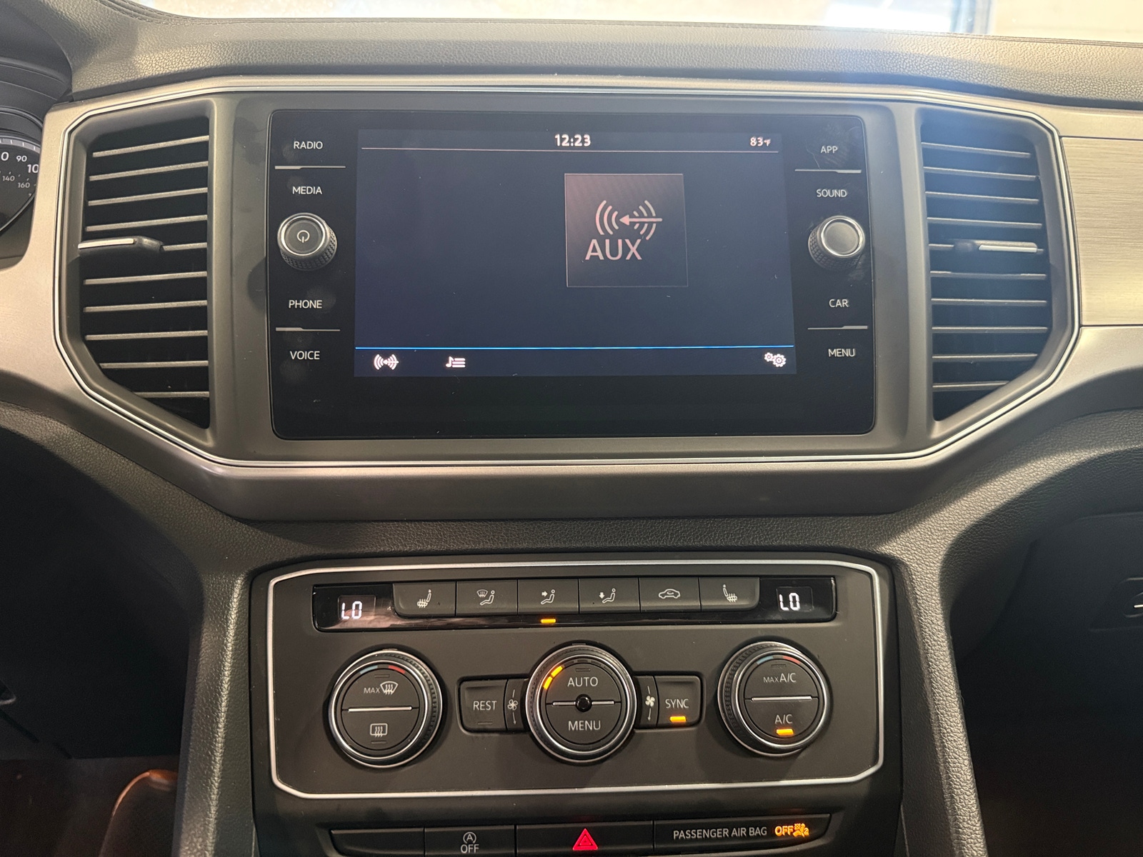 Thumbnail: 2019 Volkswagen Atlas - 3