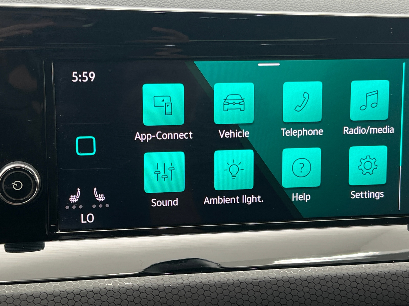 Thumbnail: 2024 Volkswagen Golf - 4